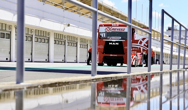 也向外界表 也向外界表